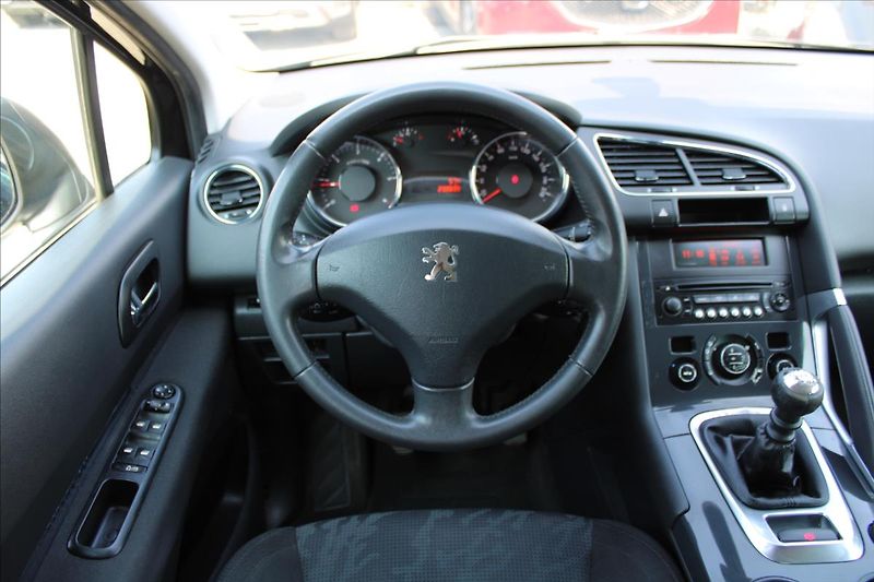 Peugeot 3008 1,6 HDi  PANORAMA - fotka 11 z 24