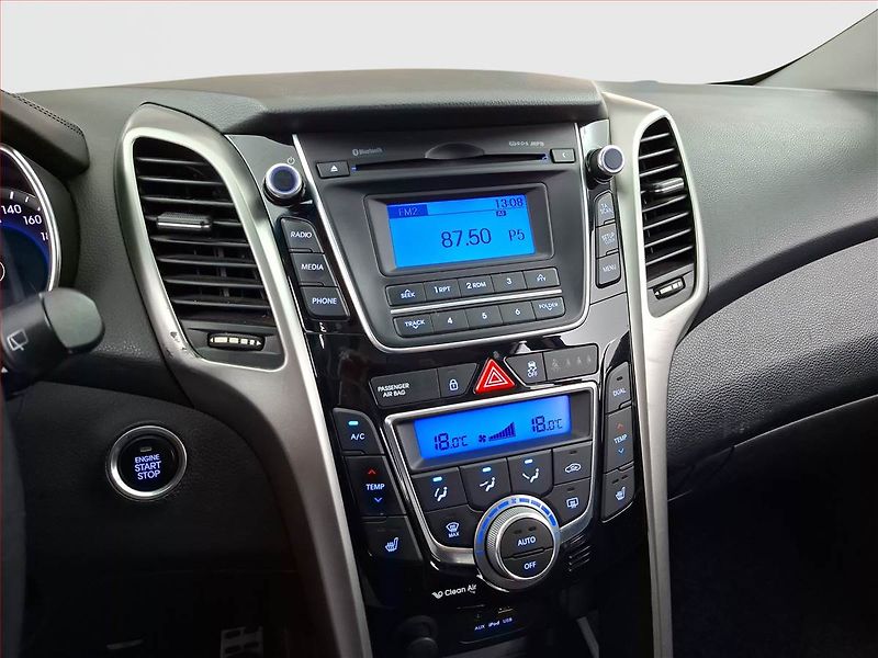Hyundai i30 (2012) 1.6 GDI, Tempomat - fotka 12 z 15
