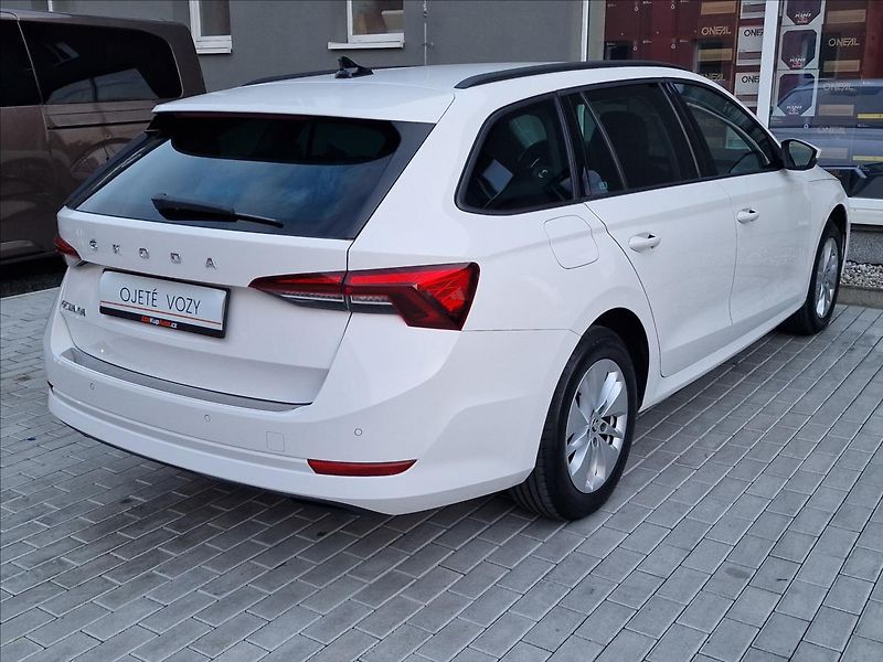 Škoda Octavia 2.0TDI Combi, původ ČR,1.Maj. - fotka 10 z 50