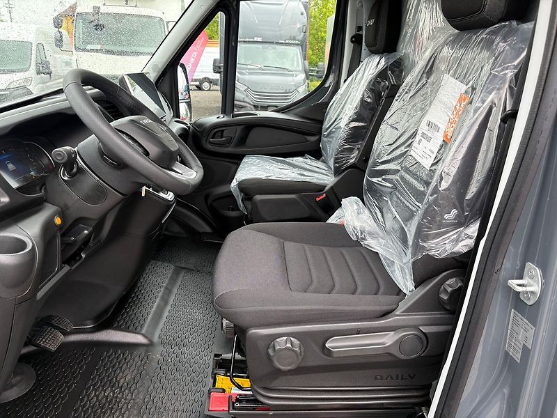 Iveco Daily (2026) 3.0 AUT, Souprava 22EP, Tacho - fotka 11 z 23
