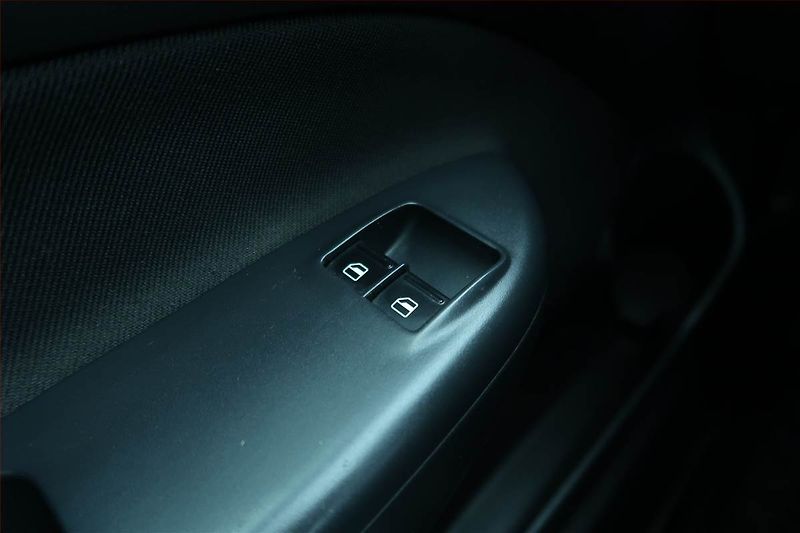 Škoda Octavia (2011) 1.6 TDI, Tempomat - fotka 15 z 16