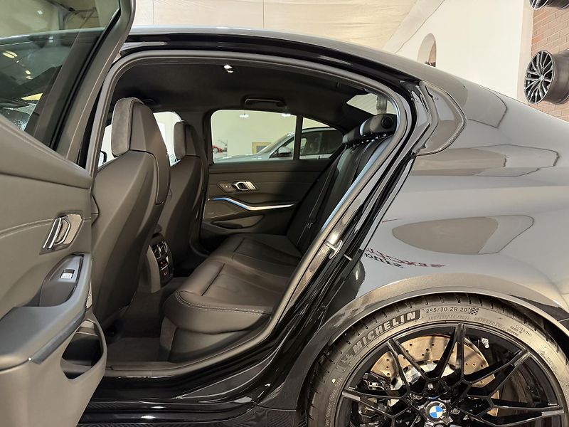 BMW M3 Competition xDrive NEW BLACK  - fotka 22 z 50