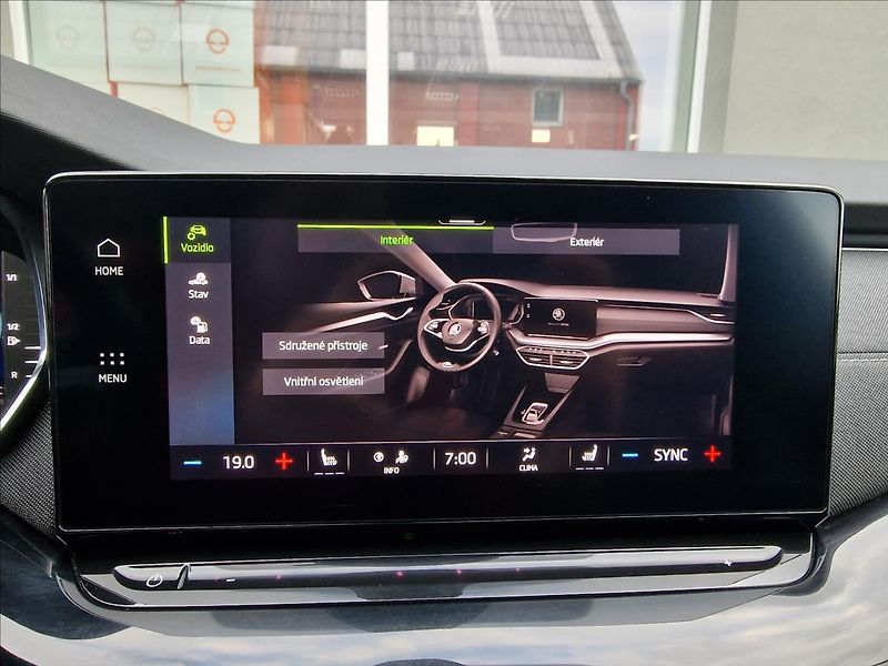 Škoda Octavia 2.0TDI Style, původ ČR,1.Maj. - fotka 31 z 50