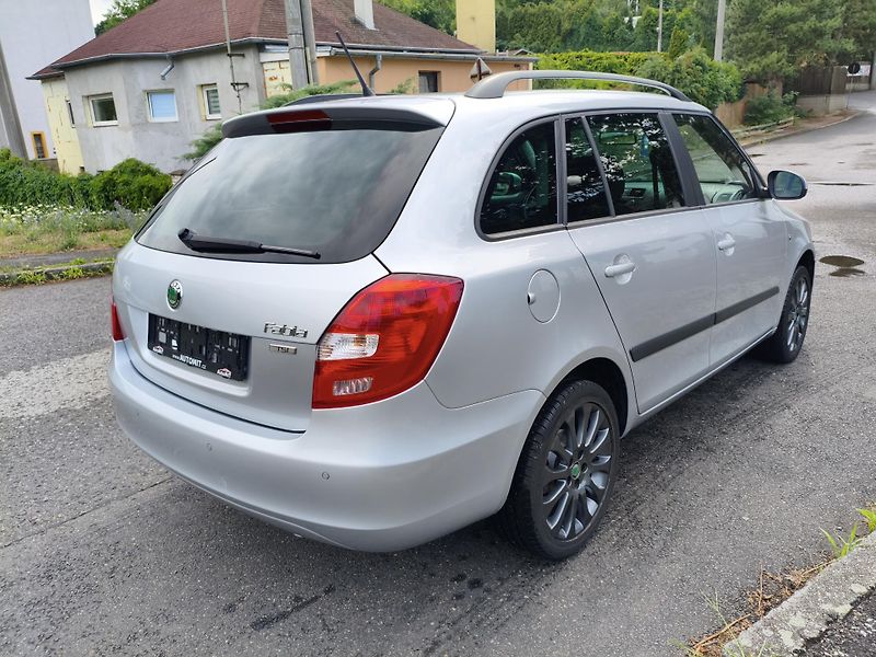 Škoda Fabia (2013) 1,2 TSI Style combi - fotka 6 z 32
