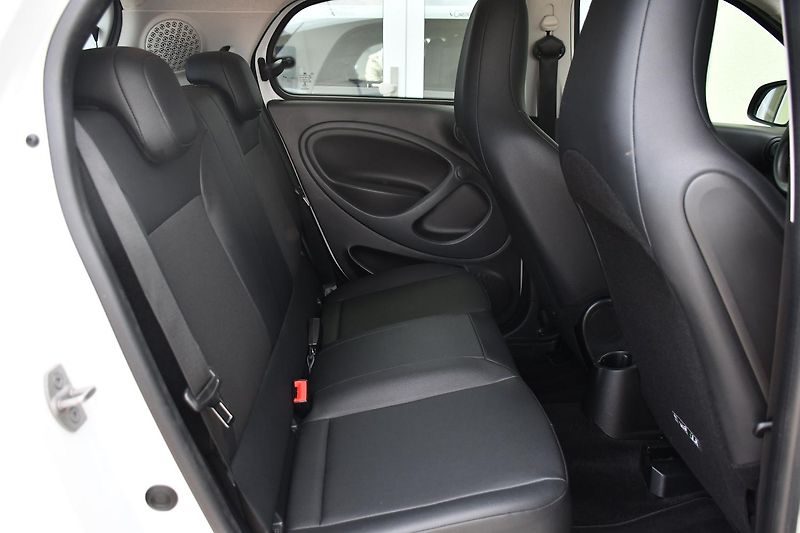 Smart Forfour EQ ESSENTIAL 5d - fotka 20 z 30