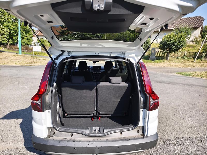 Dacia Jogger (2025) 7míst, LPG, tažné, EasyServis  - fotka 14 z 17