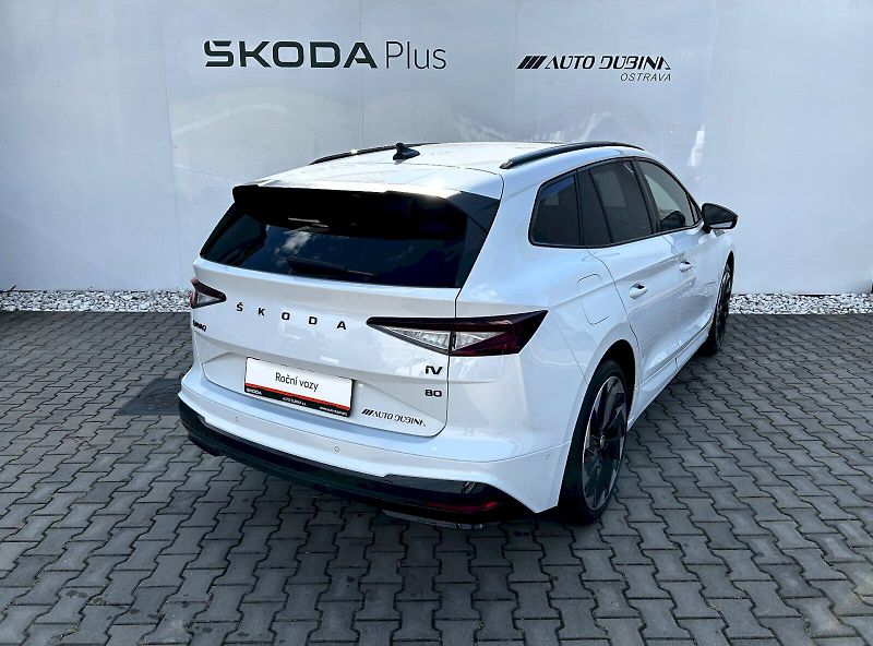 Škoda Enyaq (2023) 80 iV 150kW Sportline - fotka 2 z 35