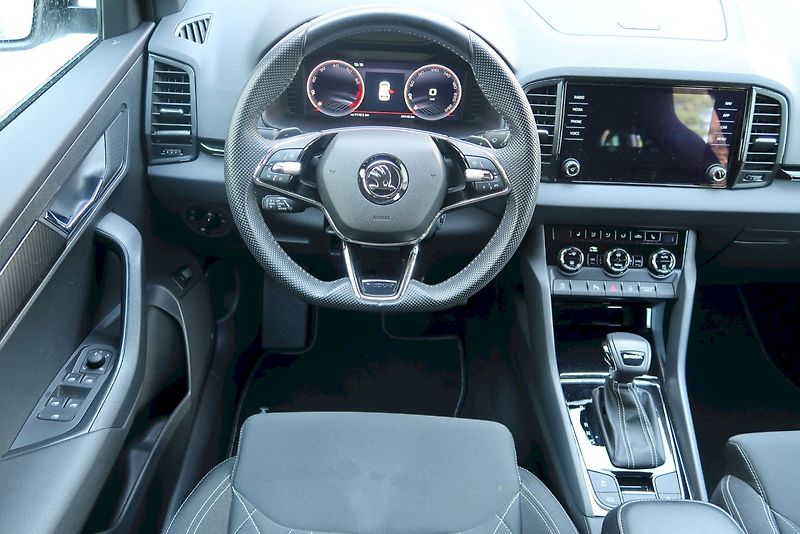 Škoda Karoq (2023) SPORTLINE 1.5 TSI 110 kW DSG - fotka 23 z 29