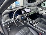 BMW i7 xDrive60 - náhled 11