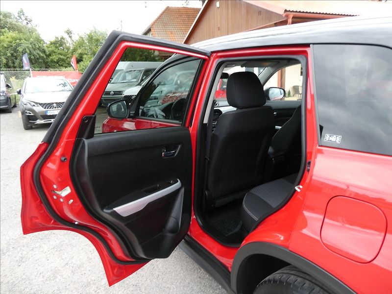 Suzuki Vitara 1,6 VVTi AUTOMAT,serviska,závě - fotka 23 z 50