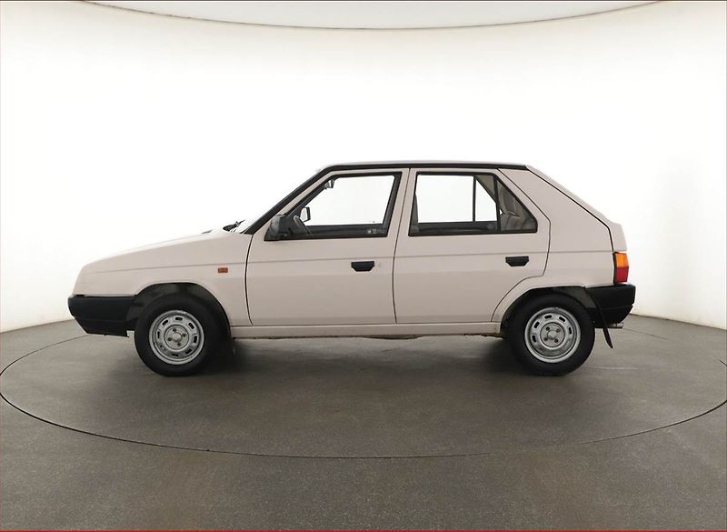 Škoda Favorit (1990) 1.3 136 , Serv.kniha - fotka 3 z 14