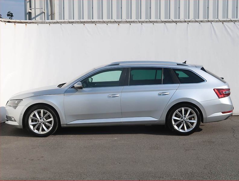 Škoda Superb (2016) Style Plus 2.0 TDI, Automat - fotka 3 z 26