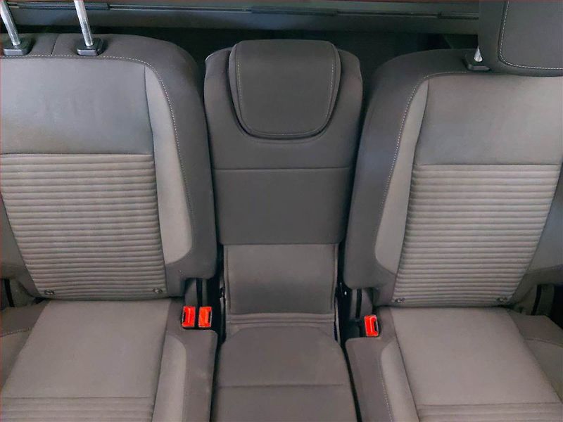 Ford Grand C-MAX (2015) Trend 1.5 TDCi, 7 míst, Navi - fotka 10 z 23