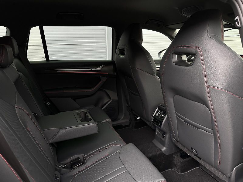 Škoda Kodiaq RS DSG 4x4 265PS Matrix-LED He - fotka 43 z 50