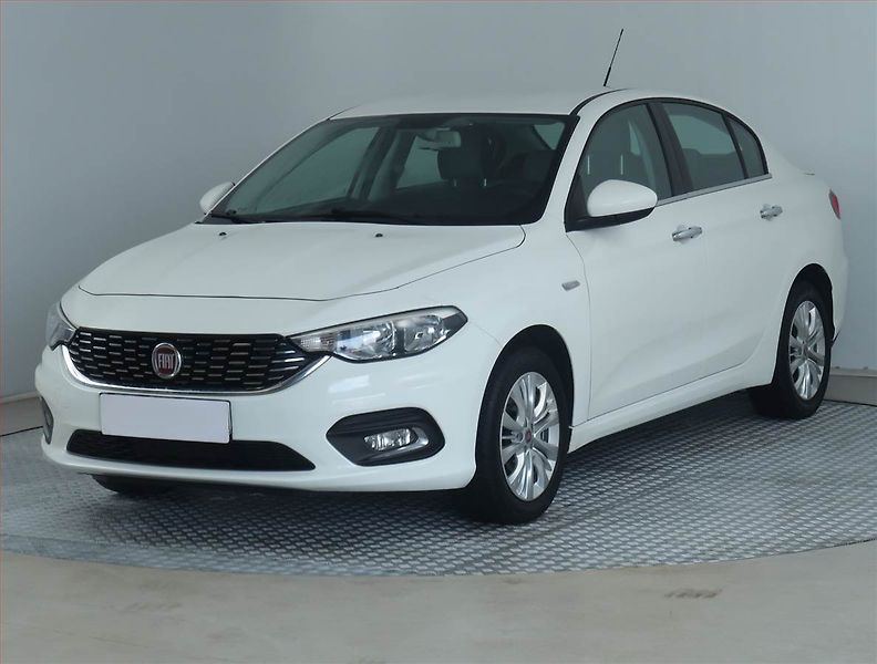 Fiat Tipo (2016) 1.6 16V, Automat, Tempomat - fotka 2 z 14