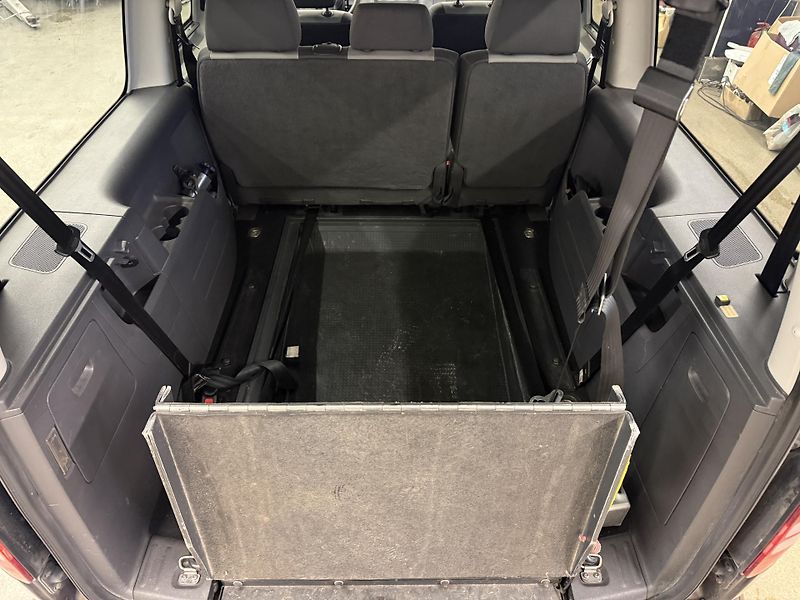 Volkswagen Caddy 1.6 TDI 75 kW  - fotka 7 z 18