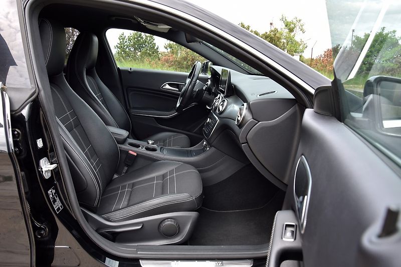 Mercedes-Benz CLA 200 CDi A/T,XENON,NAVI,KAMERA - fotka 43 z 50