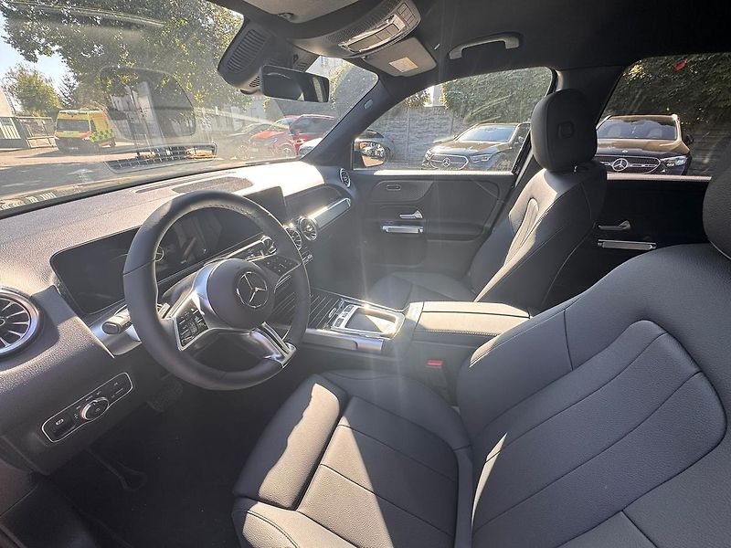 Mercedes-Benz GLB (2026) 200 d 4MATIC - fotka 10 z 22