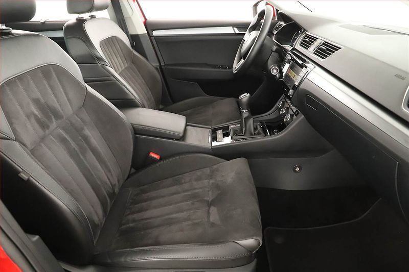 Škoda Superb (2016) 2.0 TDI 4x4, 4X4, ČR,1.maj - fotka 7 z 16