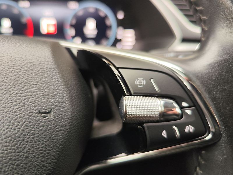 Škoda Superb 1.5 TSI/110kW Ambition DSG - fotka 25 z 31