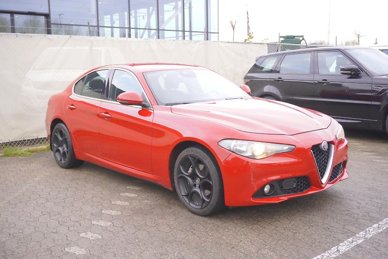 Alfa Romeo Giulia 2.2 JTD 132kW - fotka 3 z 25