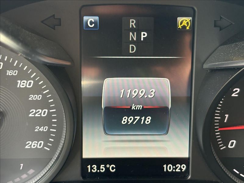 Mercedes-Benz GLC 2,0 250i 155kW 4M,AMG,Led,Navi - fotka 25 z 40