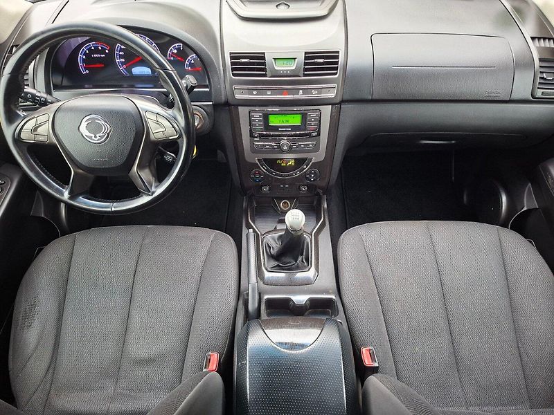 SsangYong Rexton (2015) RX200E-XDI 114kW 6MAN -TAŽ.ZAŘ - fotka 11 z 33