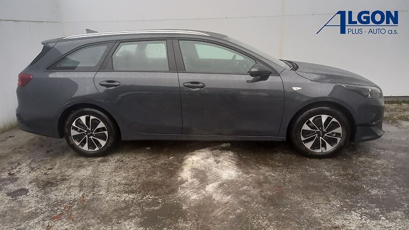 Kia Ceed SW (2025) 1,5 T-GDi SPIN 103kW - fotka 8 z 21