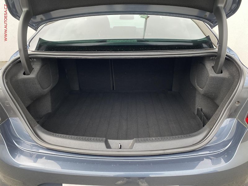 Renault Mégane (2019) 1.3 TCe, ČR, AT, navi, LED - fotka 7 z 17