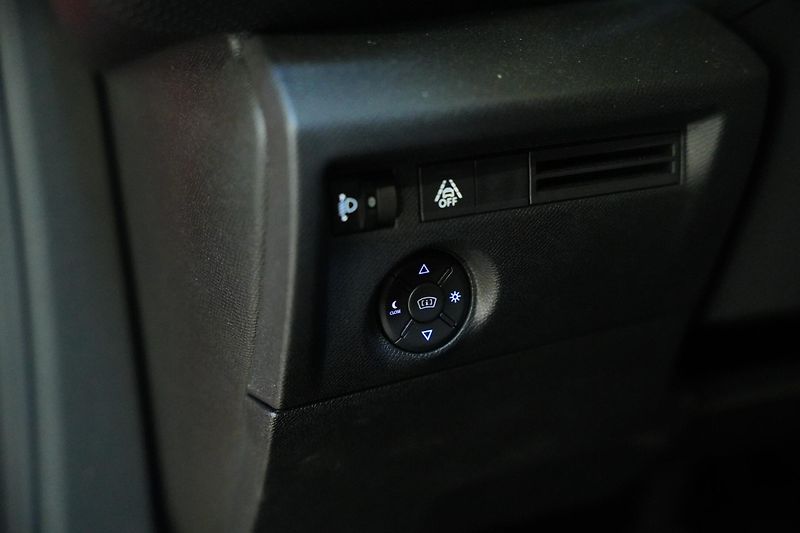 Citroën C4 - fotka 14 z 33