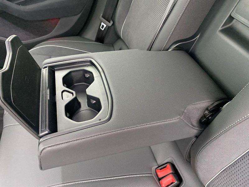 Škoda Superb (2025) Combi 2,0 TDI 4x4 DSG Sportlin - fotka 25 z 32