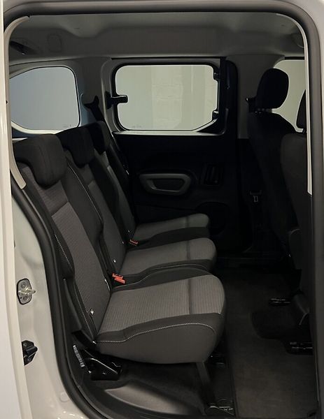 Toyota ProAce City Verso 1.2 BUSINESS 6MT - fotka 10 z 14