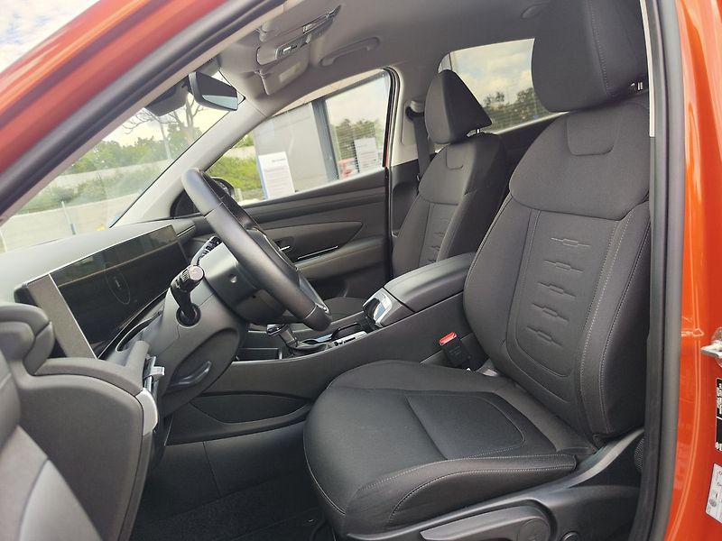 Hyundai Tucson 1.6 T-GDI/118kW Style DCT - fotka 15 z 35