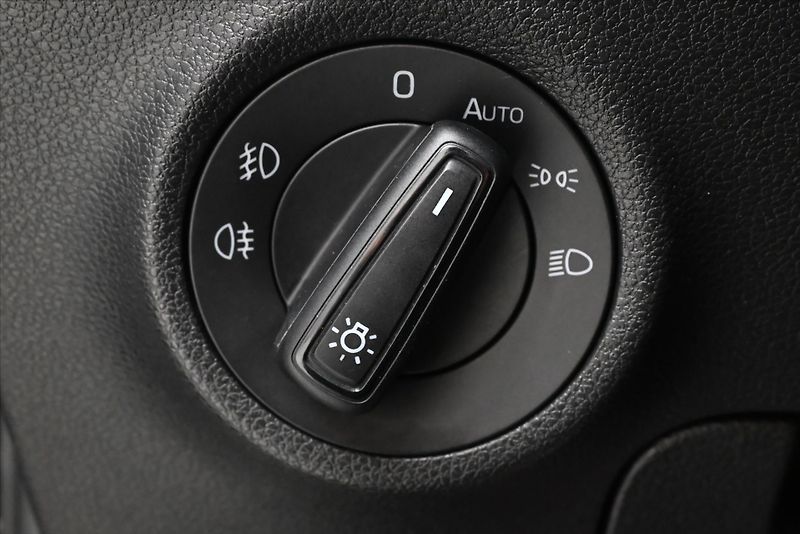 Škoda Karoq 2,0 TDI 85kW DSG NAVIGACE Záru - fotka 26 z 31