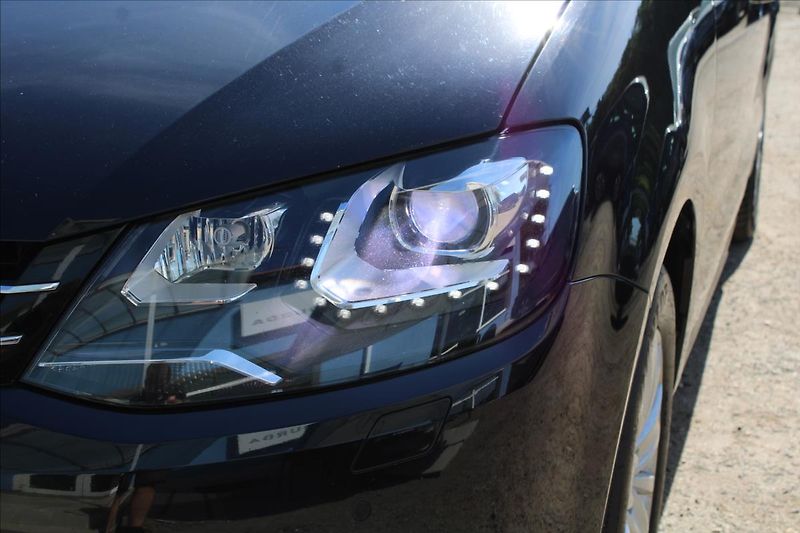 Volkswagen Sharan 2,0 TDI  NAVIGACE,TAŽNÉ - fotka 32 z 33