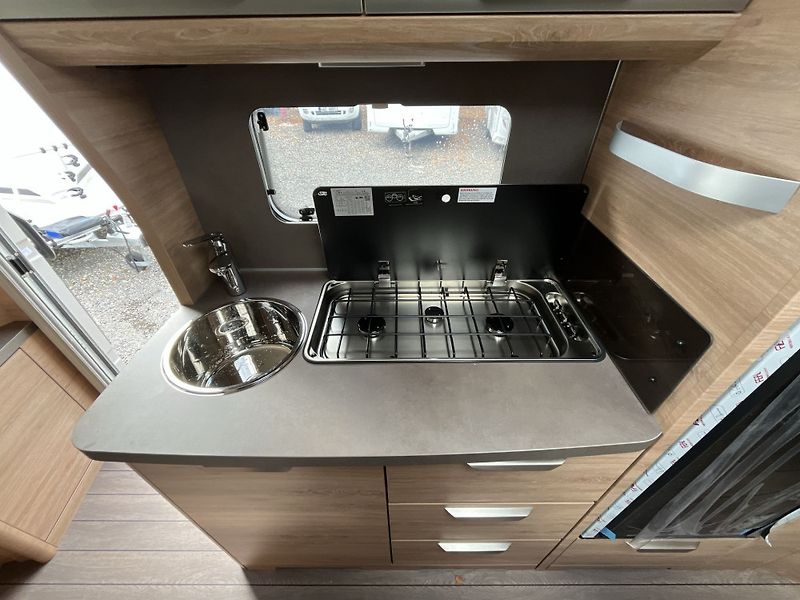 Knaus (2027) Südwind 580 QS BLACK SELECTION - fotka 14 z 21