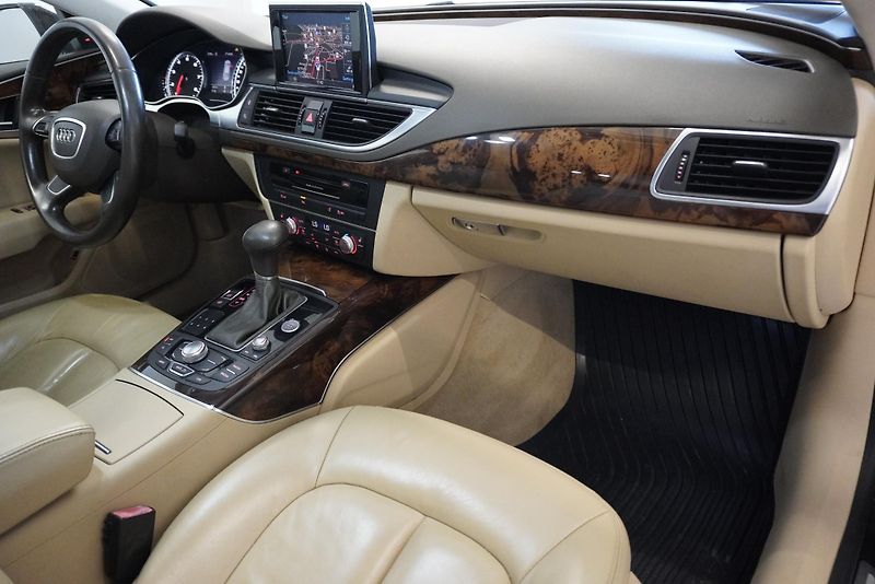 Audi A7 2.8 FSi-V6 150 kW - AUTOMAT - fotka 29 z 30