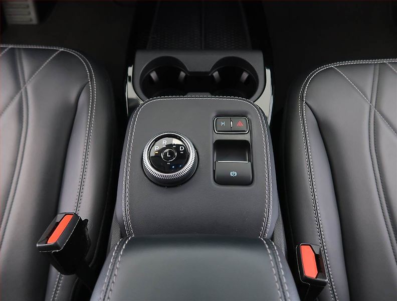 Ford Mustang Mach-E (2021) Standard Range RWD, SoH 95% - fotka 13 z 33