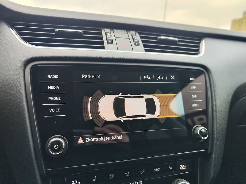 Škoda Octavia 1.8 TSI/132kW Style Plus ČR - fotka 21 z 30