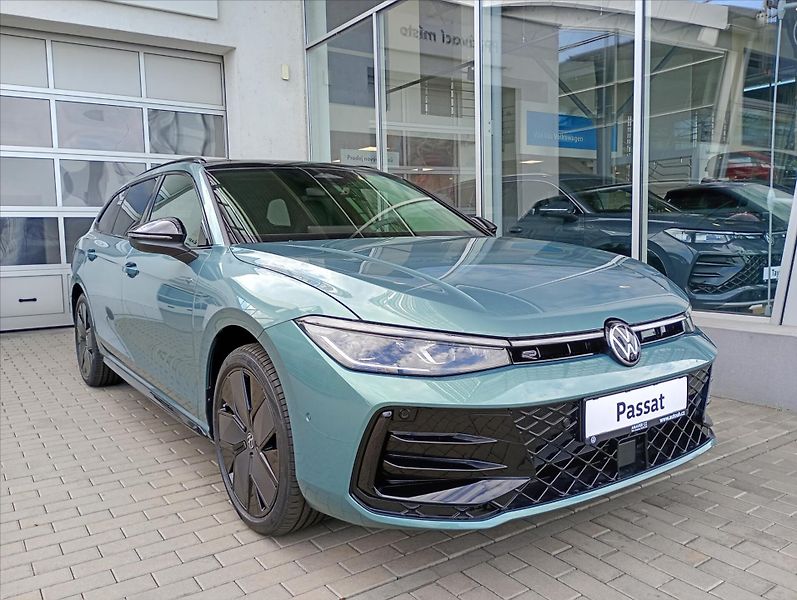 Volkswagen Passat (2026) 2,0 TDI 142kW 7DSG  R-Line Peo - fotka 3 z 19