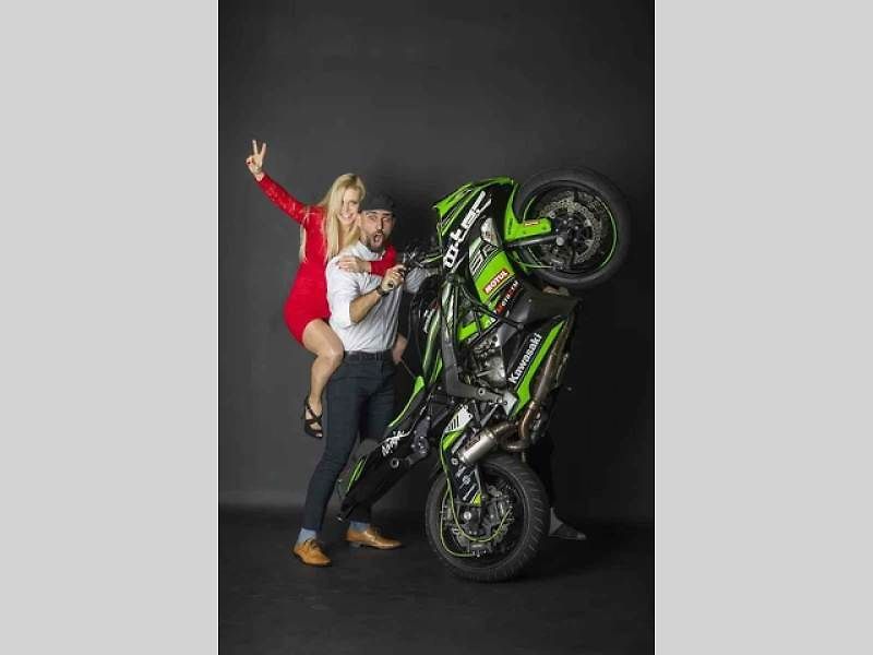 Kateřina Jandová se živí jako programátorka, ale také se věnuje stuntridingu.