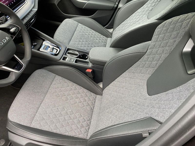 Škoda Octavia (2025) Combi 1.5 TSI DSG Sportline - fotka 5 z 39