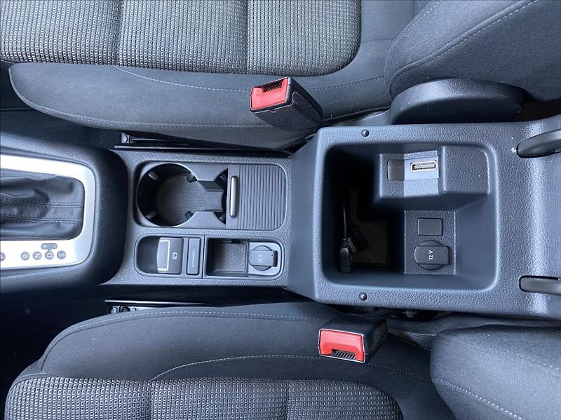 Volkswagen Sharan 2,0 TDI 103kW / DSG / VÝHŘEV - fotka 34 z 46