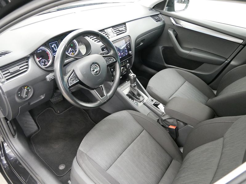Škoda Octavia - fotka 13 z 23