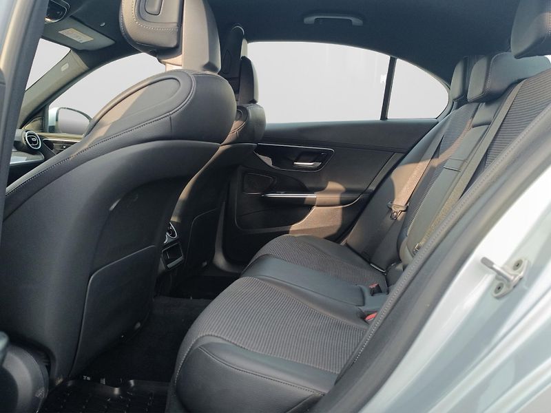 Mercedes-Benz Třídy C (2021) 220d , 147KW, 9G-tronic, navig - fotka 13 z 25