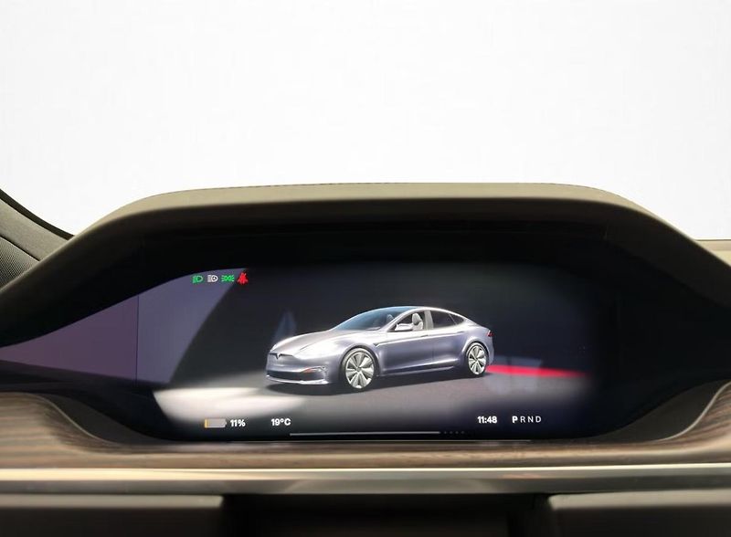 Tesla Model S LR AWD Vzduch Pano. Kam Yoke - fotka 12 z 35