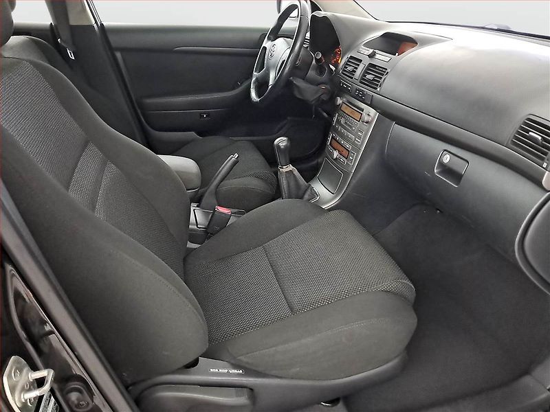 Toyota Avensis (2005) 1.8 VVT-i, nová STK - fotka 9 z 17