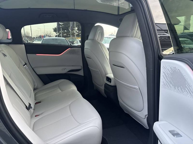 Xpeng G6 (2026) AWD Performance - fotka 9 z 14