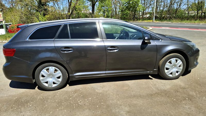 Toyota Avensis 1.8 VVT-I Rezervace - fotka 5 z 30