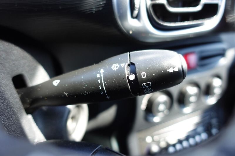 Citroën C3 Picasso 1,4VTi 70kW M/T Exclusive - fotka 21 z 26
